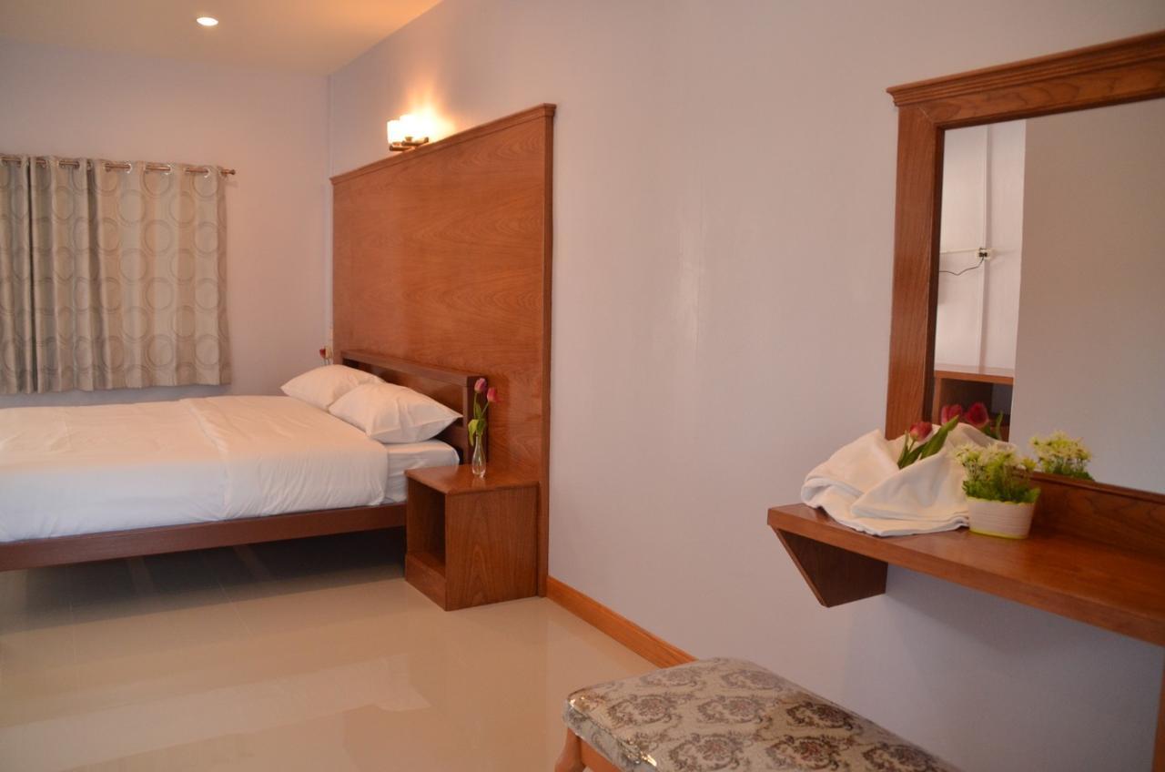 Chao Phraya Home Ban Bon  Exteriör bild