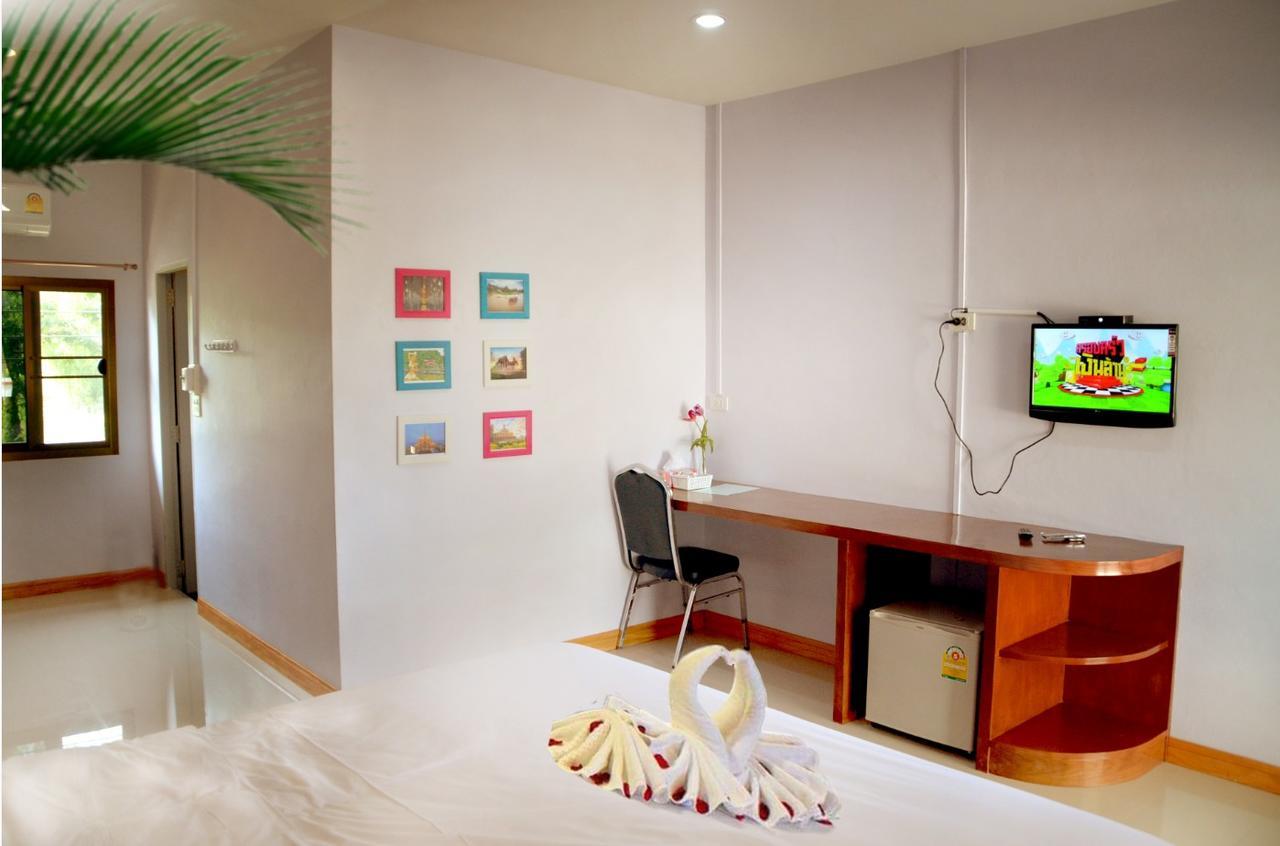 Chao Phraya Home Ban Bon  Exteriör bild